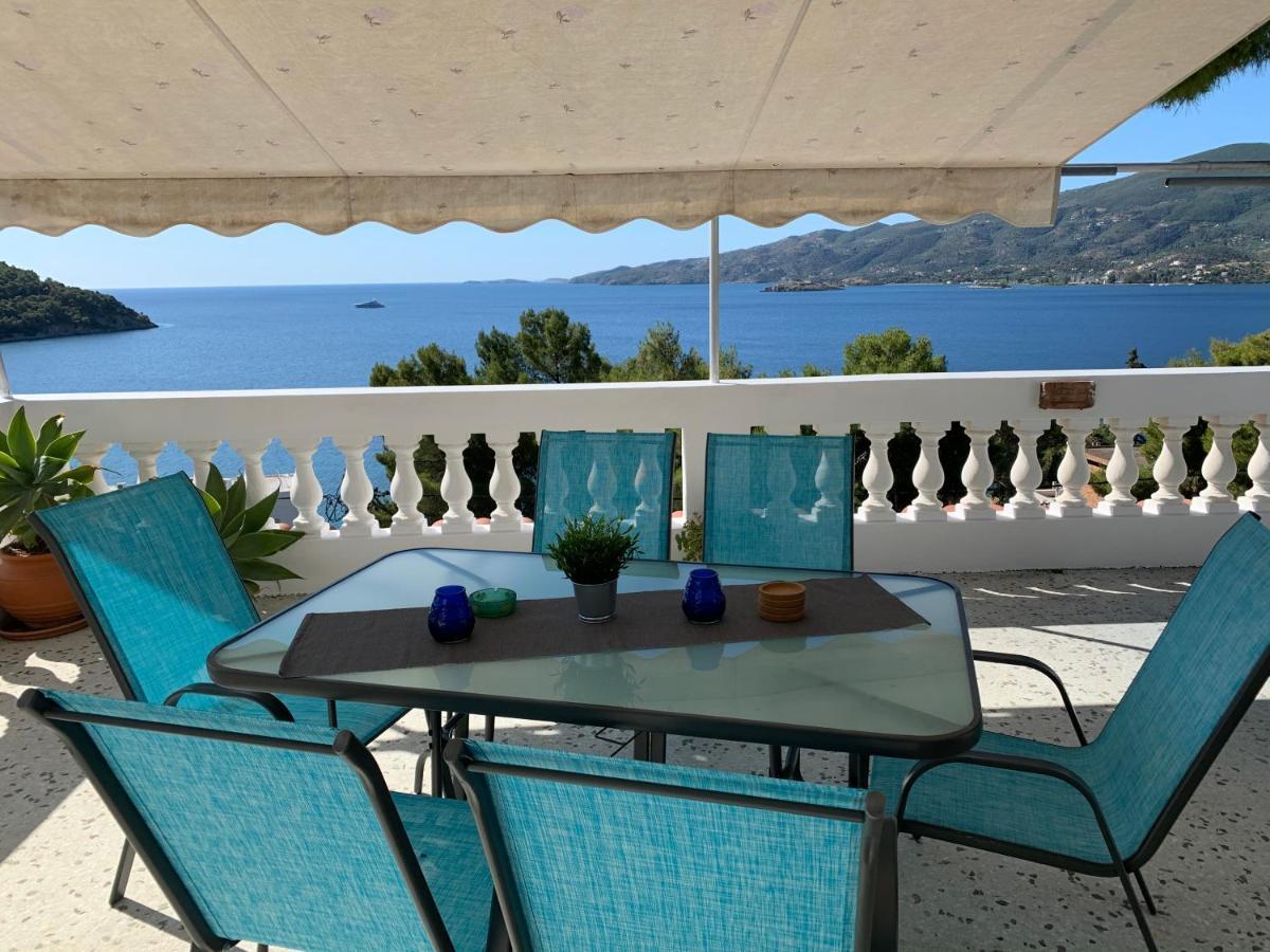 Loula Ii Poros Town