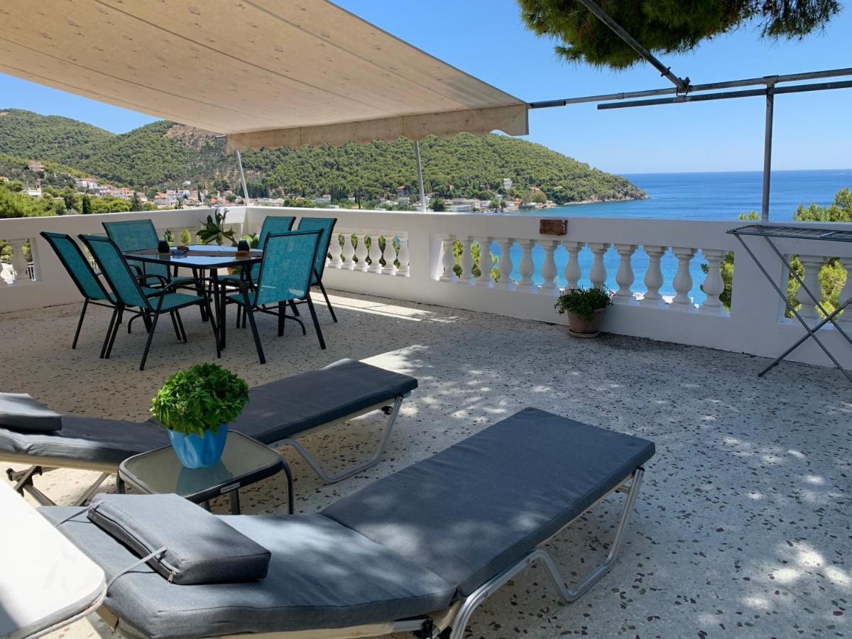Loula Ii * Poros Town